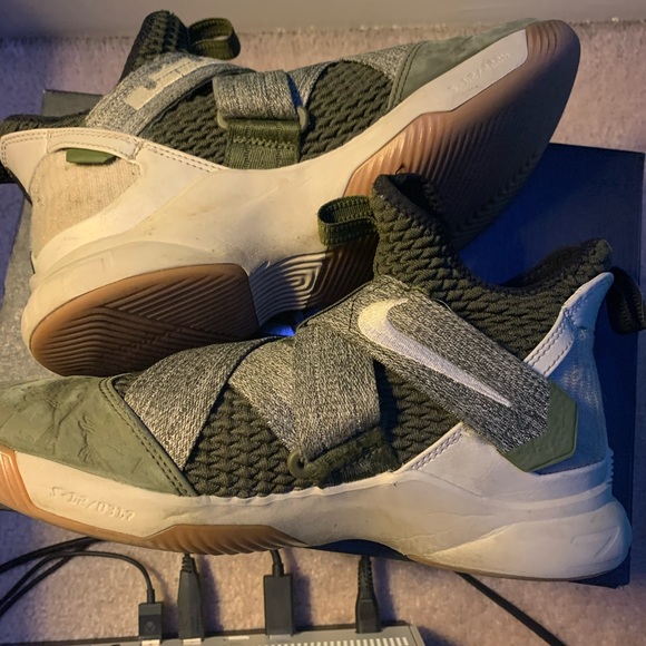 LeBron Soldier 11’s - Picture 3 of 4